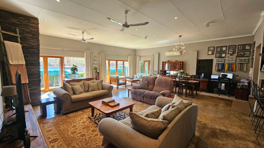 3 Bedroom Property for Sale in Meerhof North West